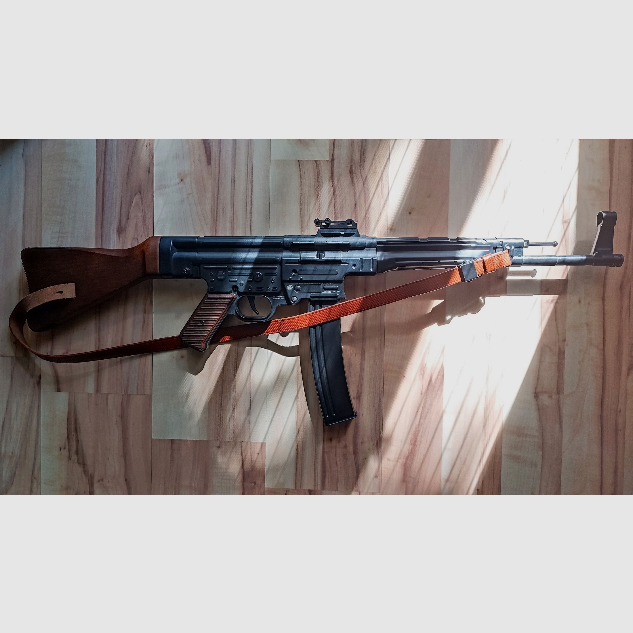 GSG StG 44 Schreckschussgeweer 9 mm P.A.K. incl. draagriem en foedraal, afbeelding 1 van 15