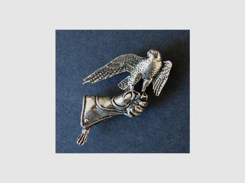 Pin Valk handgefertigt auf Handschuh 3–4 cm England