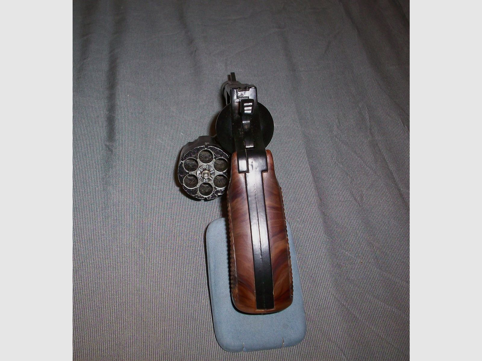 UMAREX - Mod. Champion gas revolver cal. 9 mm + accessories !