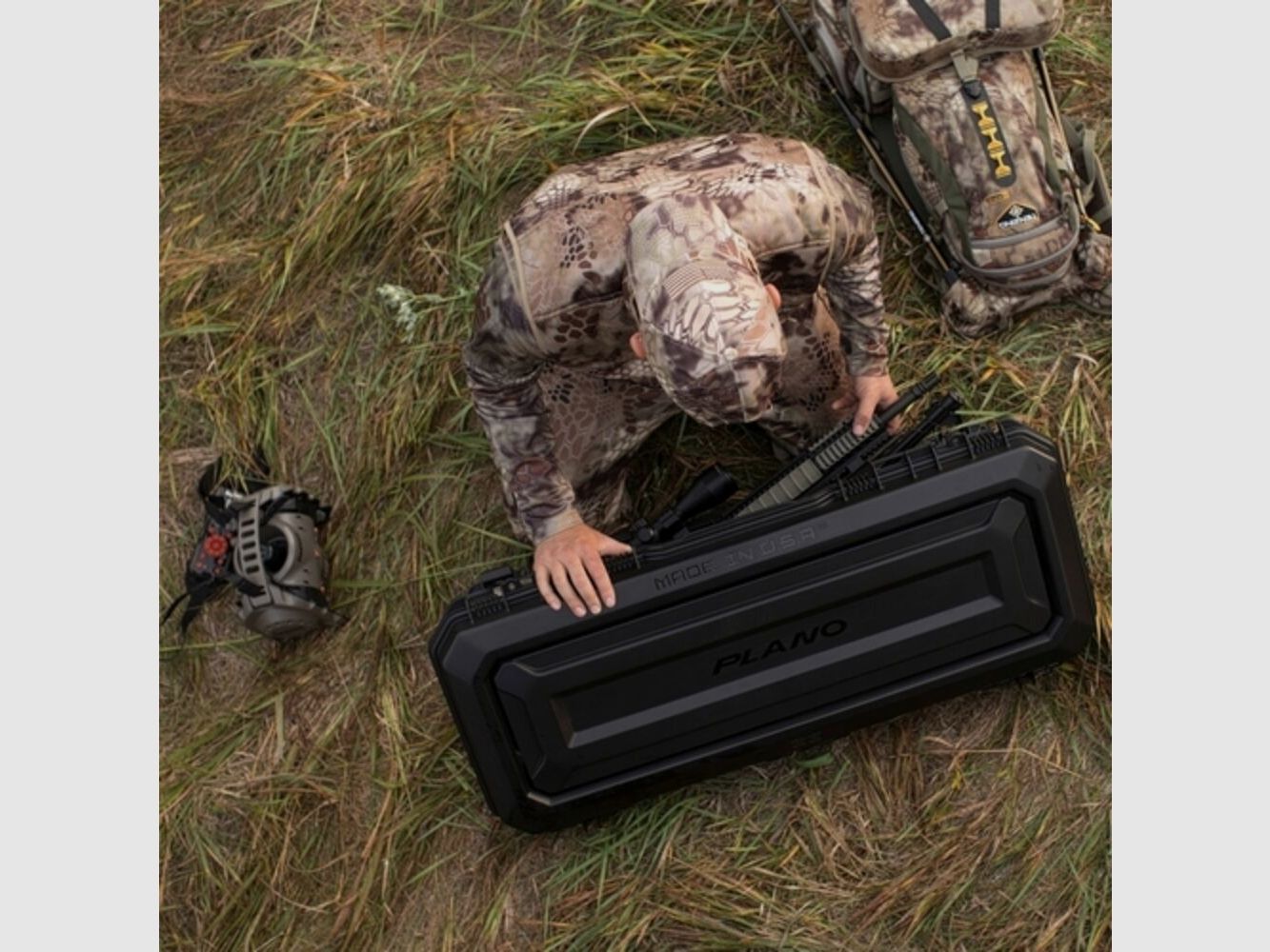 Plano Langwaffenkoffer Allweather 2-Serie für 1 zerlegbare Langwaffe mit Zieloptik