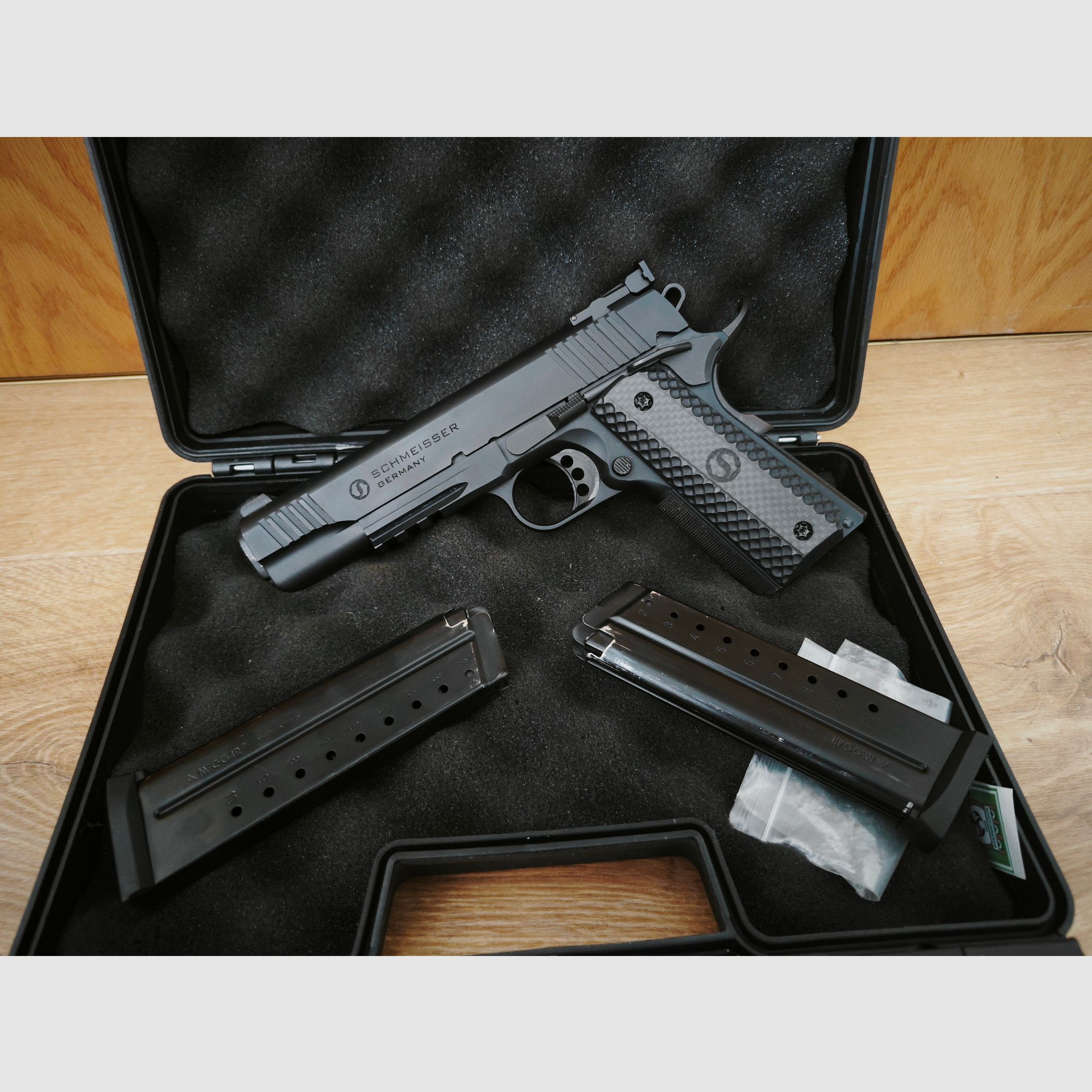 Schmeisser Hugo 1911 - 5 pulgadas - 9mm