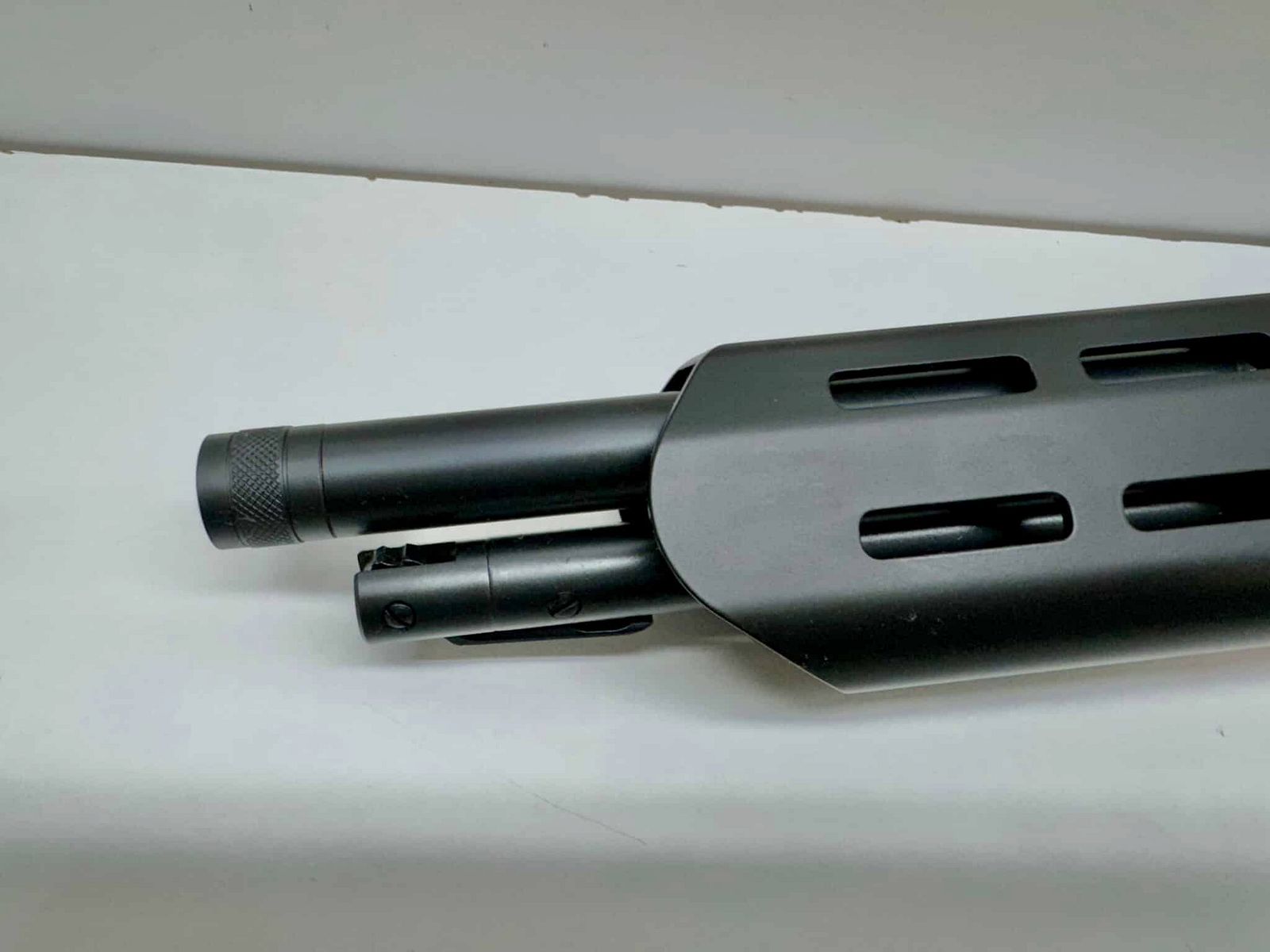 CHIAPPA 1892 Wildlands T.D. – Taktyczny kąt wyrzutu – .44 Rem. Mag.