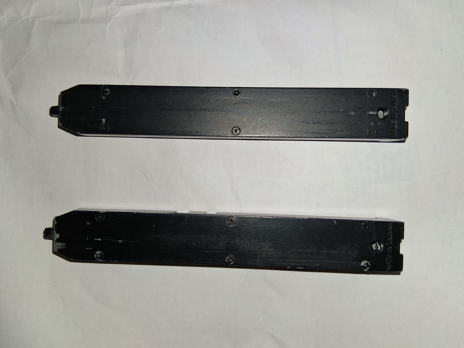 2 Magazine für CO2 Pistole Kal. 4,5 mm BB (??? Beretta Elite II, Swiss Arms P84, Smith & Wesson M&P 40, Umarex MCP / UX TDP / XBG, Borner M84 / 3000 / Sport 306 ???)