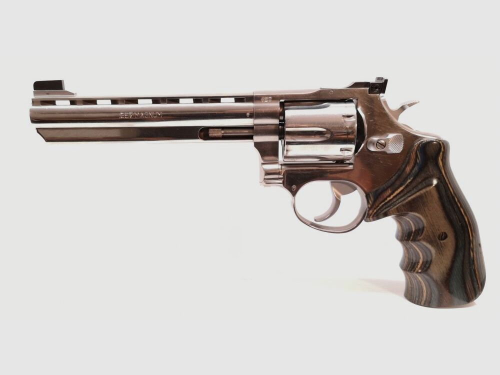 Taurus 689