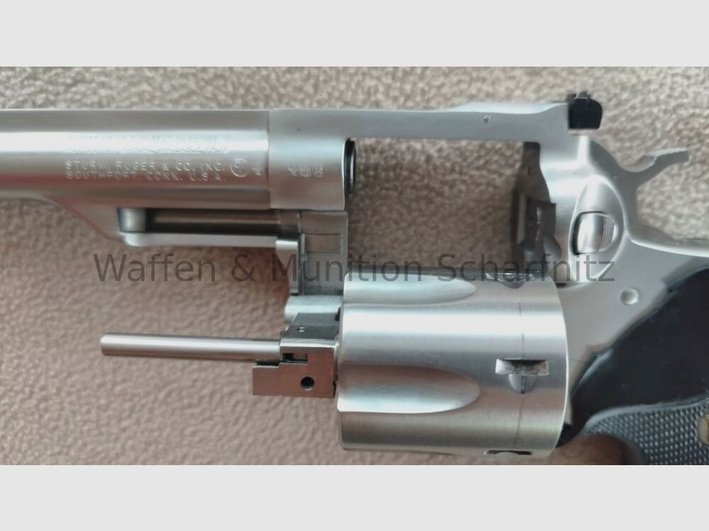 STURM, RUGER & Co. GP 100