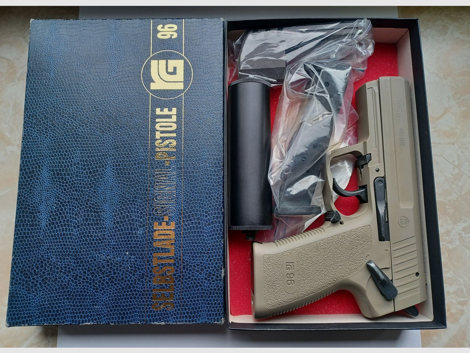 Röhm RG96 ICON GREY cal. 9mm P.A.K.