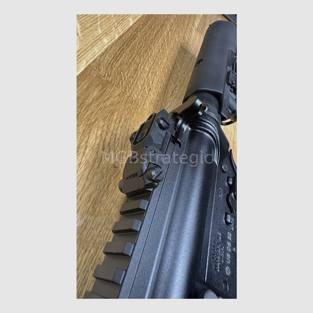 Windham Weaponry R16 Superlight - 2,64 kg - halbautom. Büchse .223Rem Gewicht ungeladen nur ca. 2,64 kg - SKU: R16SLSFSM - 16″ Superlight with Melonite QPQ Finish and A2 Flash Suppressor - 13" Windham M-Lok Handschutz System AR-15 AR15