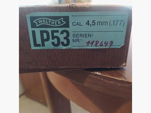 Walther LP53 Luftpistole mit Zubehör und Zielscheiben