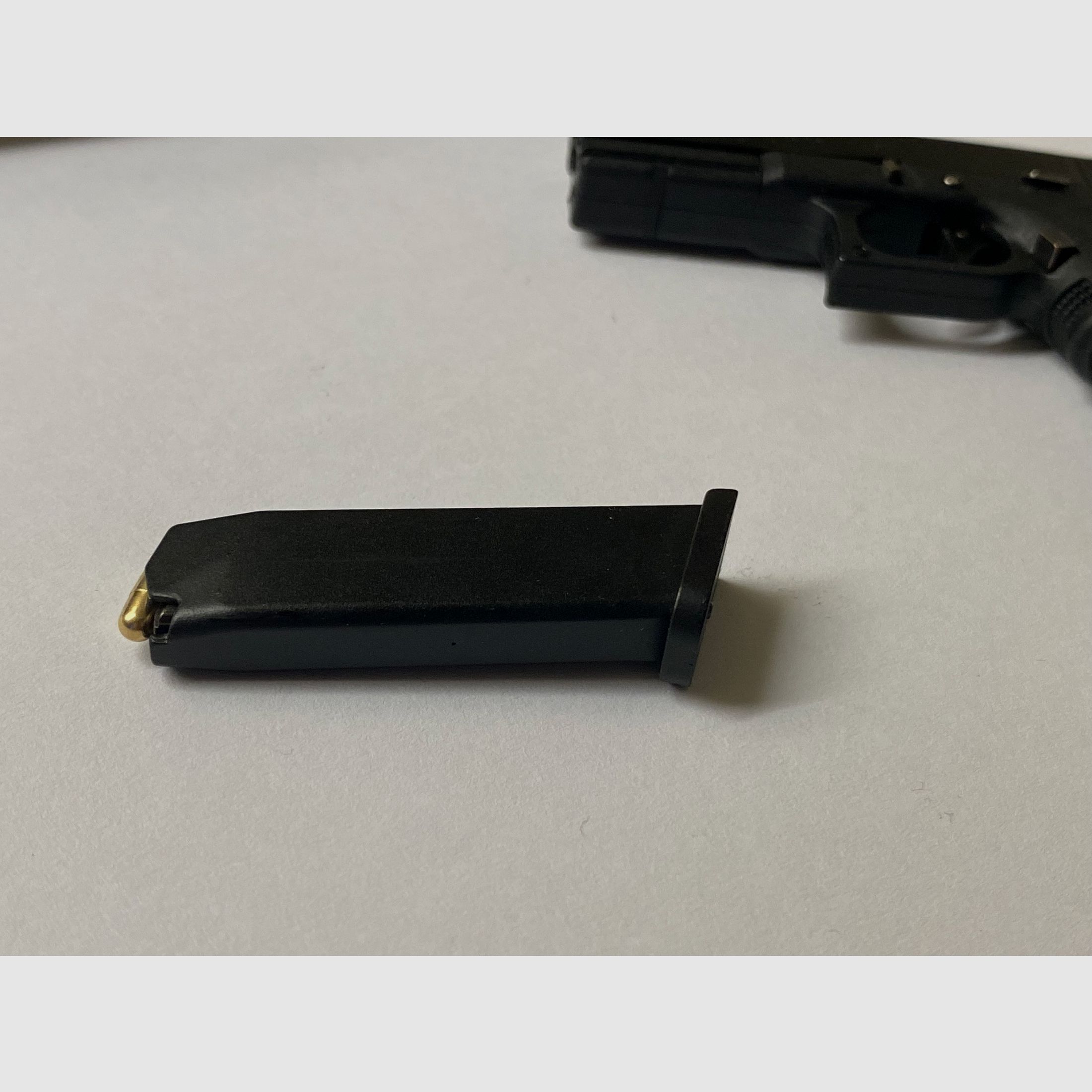 Glock 17 1:3 Mini Schlüsselanhänger mit Box