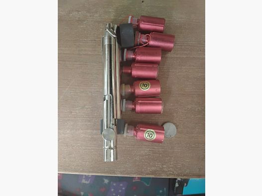 komet m 15 ptb 35/2b komet germany 15mm z magazynkiem na 7 naboi czerwony. Historyczny sygnałowy pistolet.