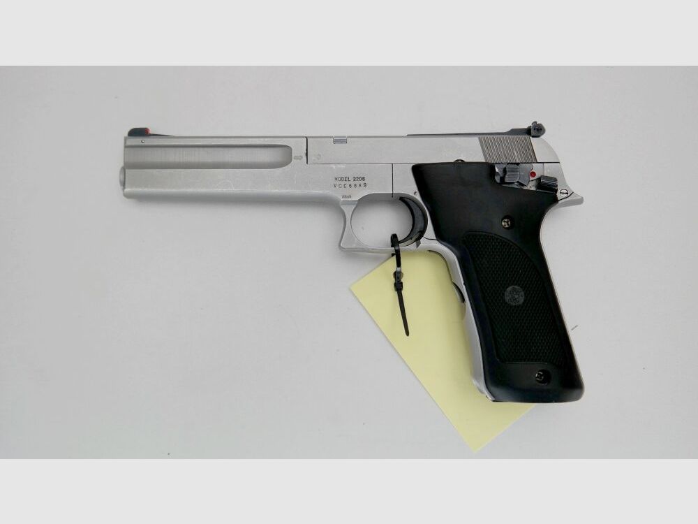 Smith & Wesson 2206	 .22lr