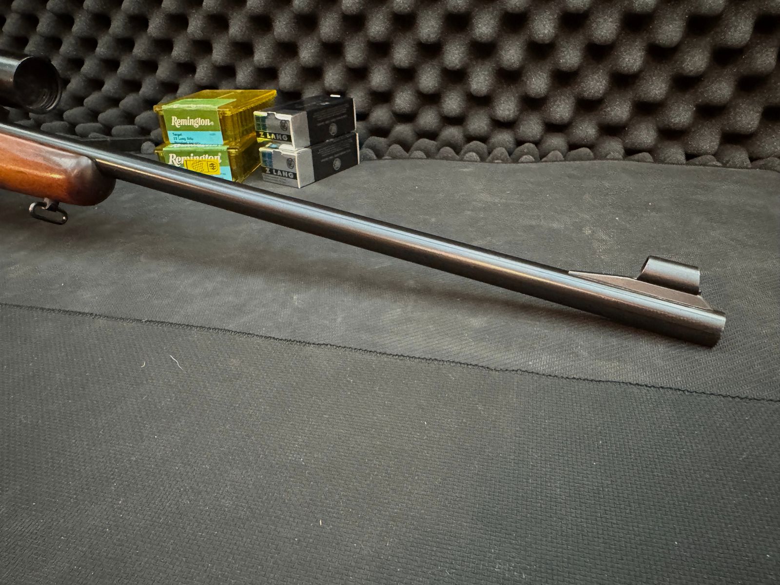 Anschütz Einzelladerbüchse .22lr mit Zielfernrohr 4x32