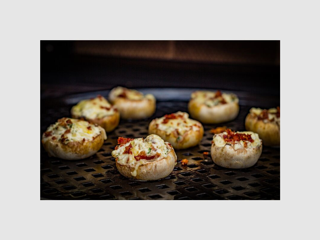 Grillfürst Pizza- und Brotbackblech, Gemüsetopper 40 cm