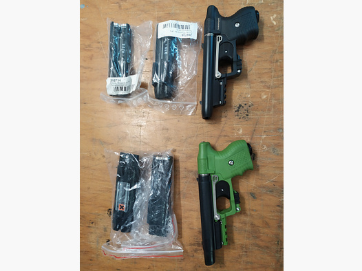 Schreckschusspistolen - Konvolut oder einzeln (Preise – Anzeige bitte lesen):  (i) 6mm Flobert Pistole, (ii) 4,5mm Federspanner Glock BB, (iii) Piexon Tierabwehrgerät Jet Protector JPX2