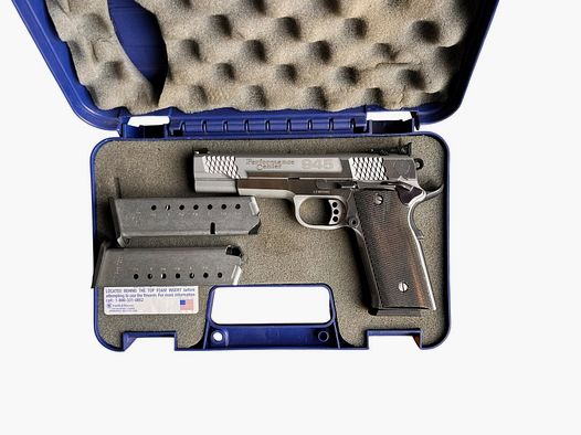 Pistolet Smith & Wesson 945 Performance Center | Precyzja
