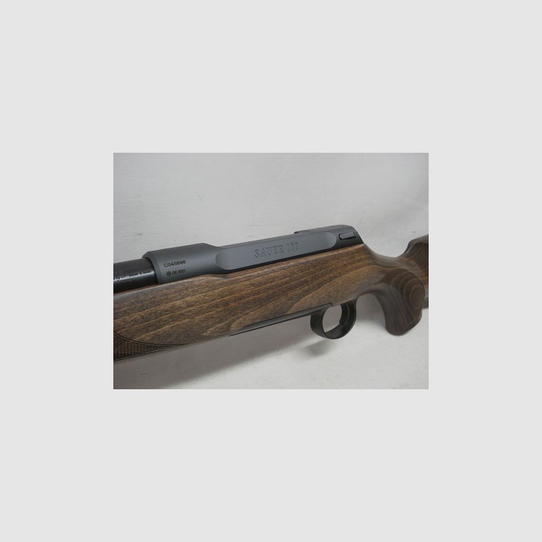 100 Classic LL56 MG oV - 8x57JS, Holzschaft