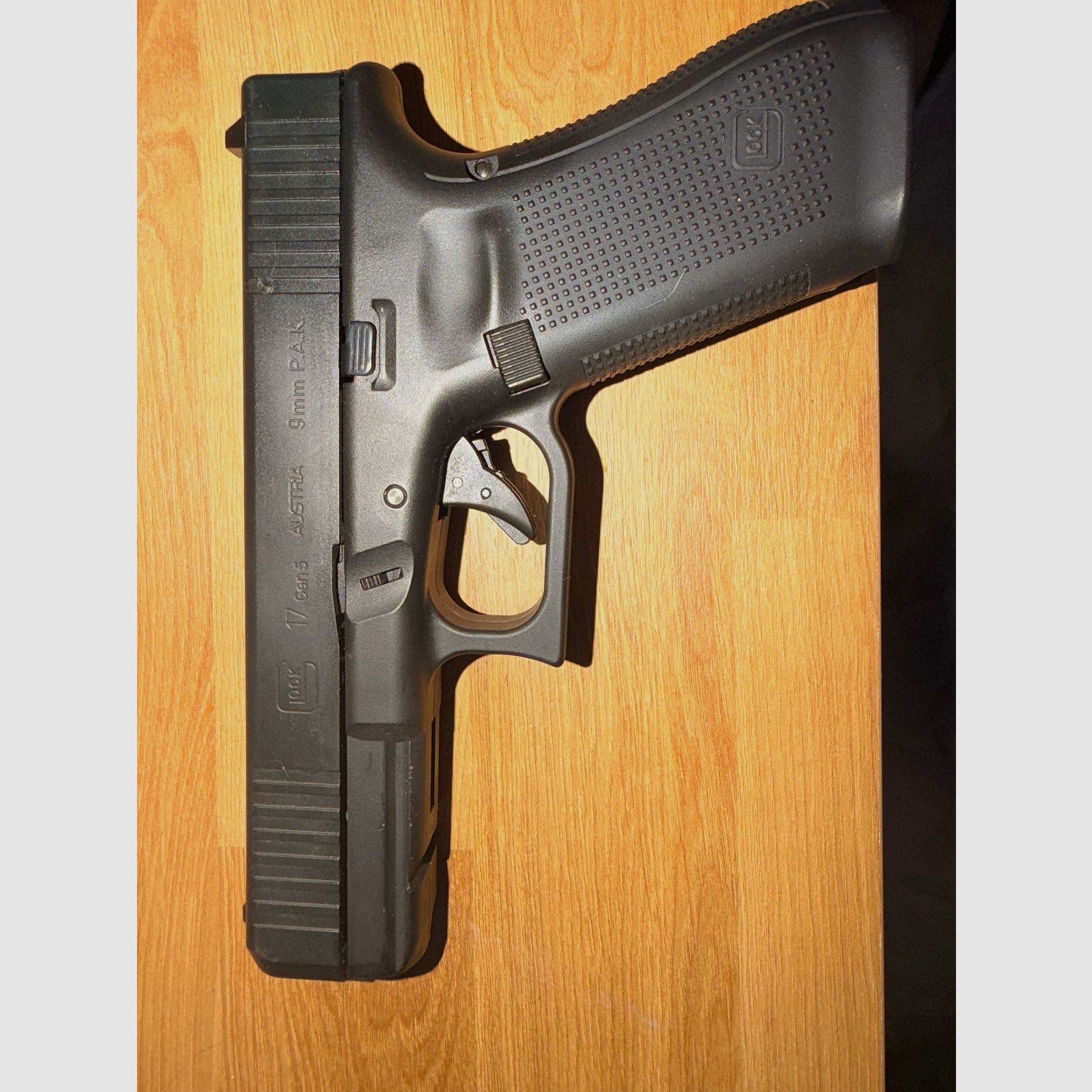Vendo una Glock Schreckschuss