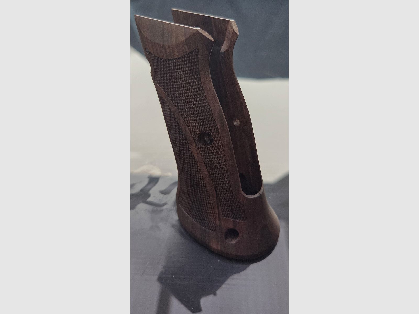 Griffschalen Holz CZ Taipan , Viper, Sport 2, Shadow 1 - Sport Nussbaum