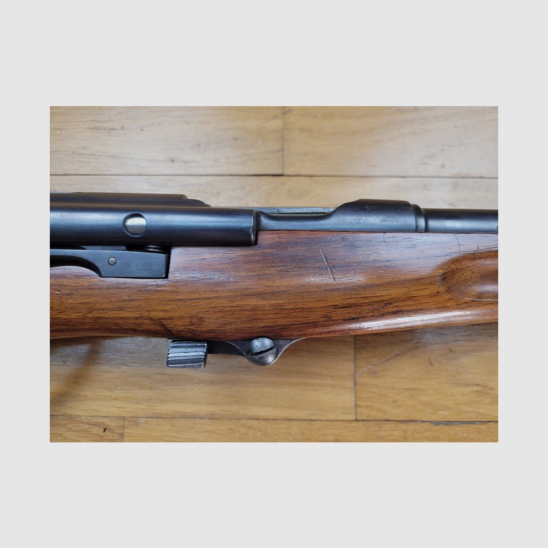 Très rare carabine Schmidt Rubin – mod.1889/1900 – Tir réduit précision 22LR / prix de Tir – transformation des années 1920 sur une arme de la première année de production – tous marquages militaires d&rsquo;origine – fluidité hors pair – canon et bois splendides – Esthétique parfaite – mieux qu&rsquo;une Rolex !, image 6 sur 31