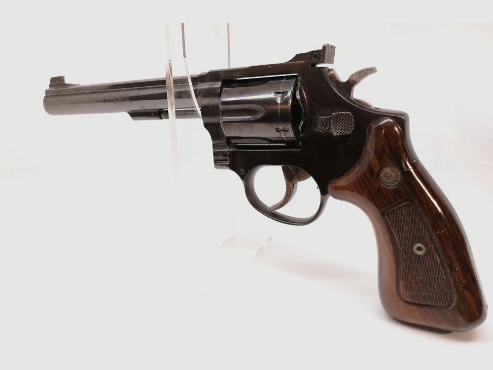 Modello Taurus 96, versione nera