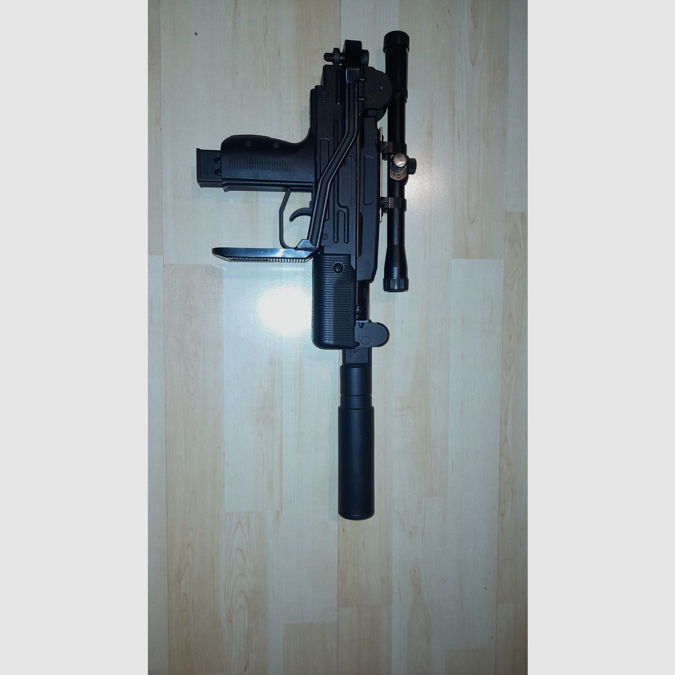 Verkaufe Mini uzi 