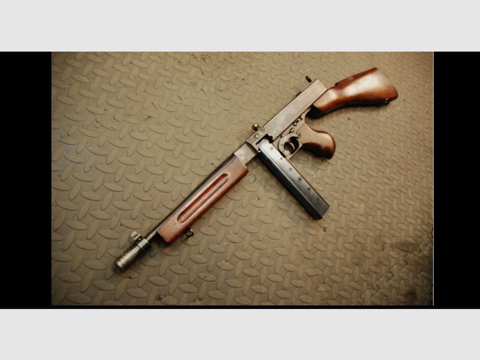 Pistola mit colpo inerte 9mm Thompson