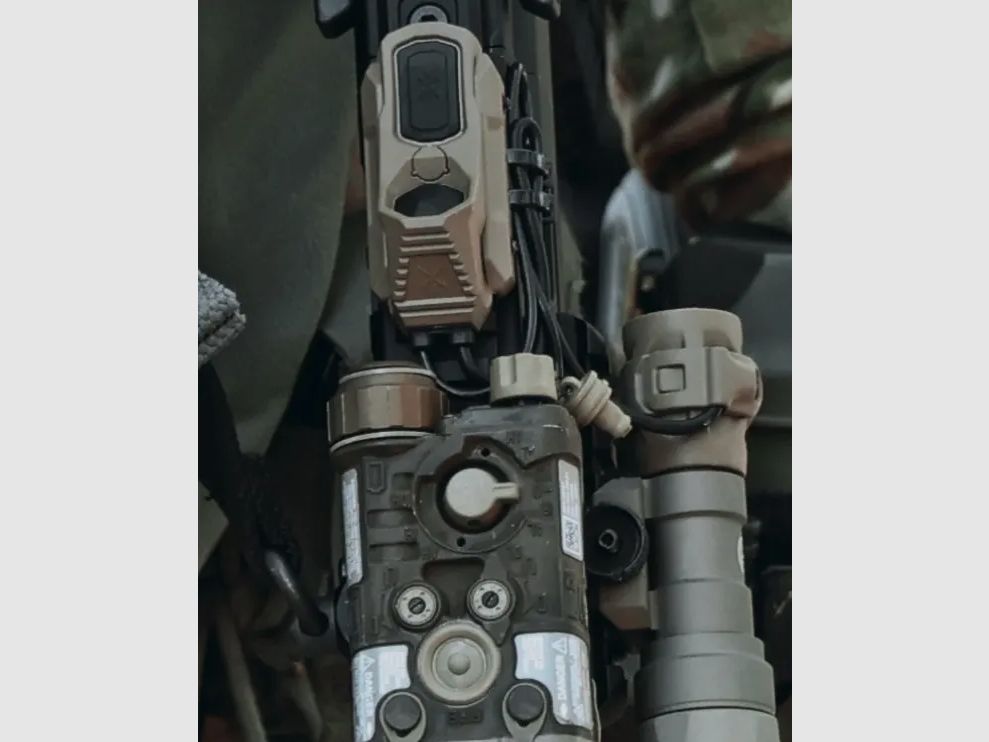 UNITY TACTICAL AXON SYNC SureFire/Laser Crane | FDE, 7", Bild 3 von 4