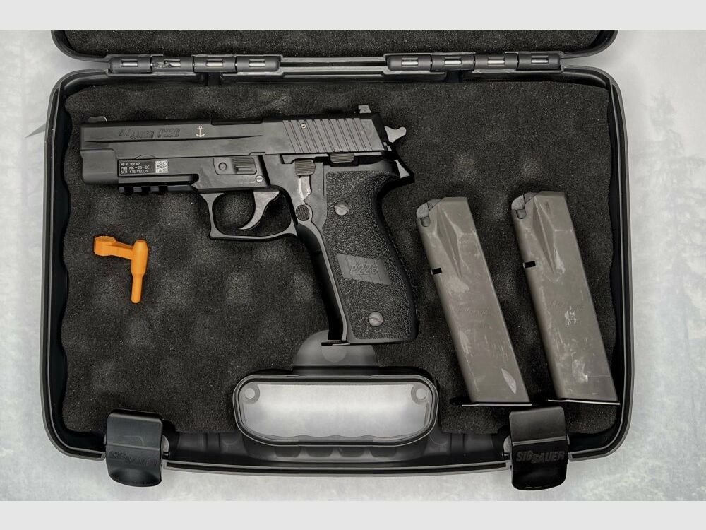 SIG Sauer SIG P226 9mmLuger