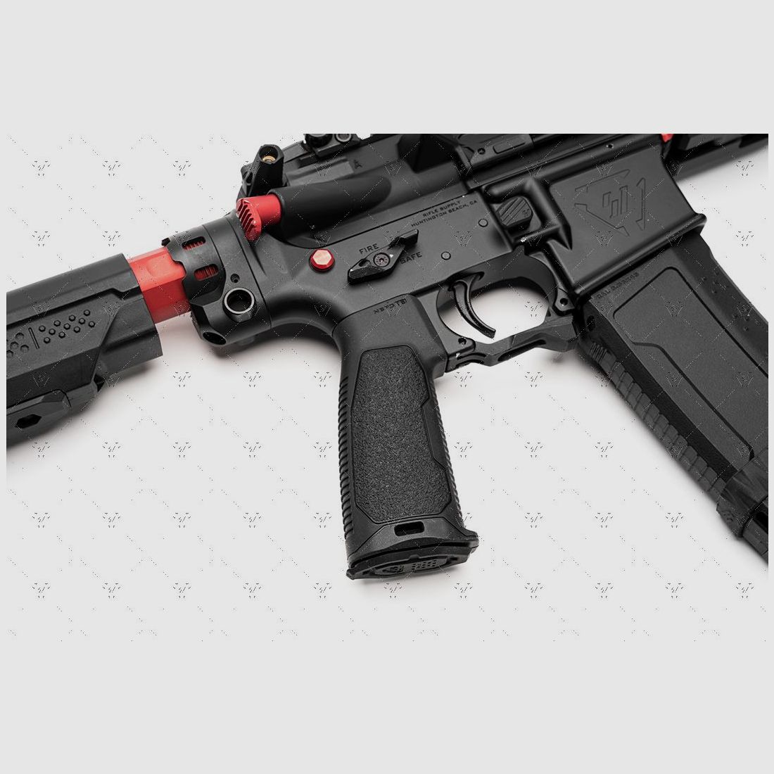 Strike Industries AR Flat Top Overmolded Pistol Grip (15-Degree), immagine 3 di 7