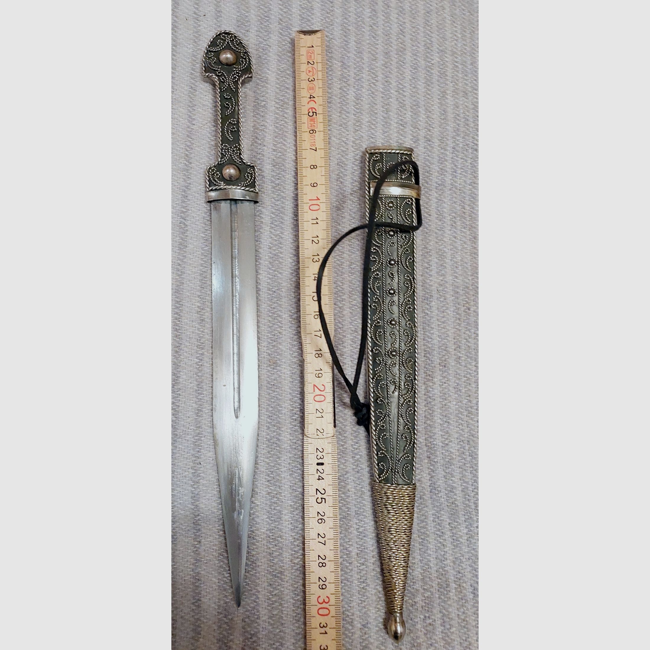 Small children's scarf (Kanjal, Kindjal, Kinschal) Qama Kama Filigree