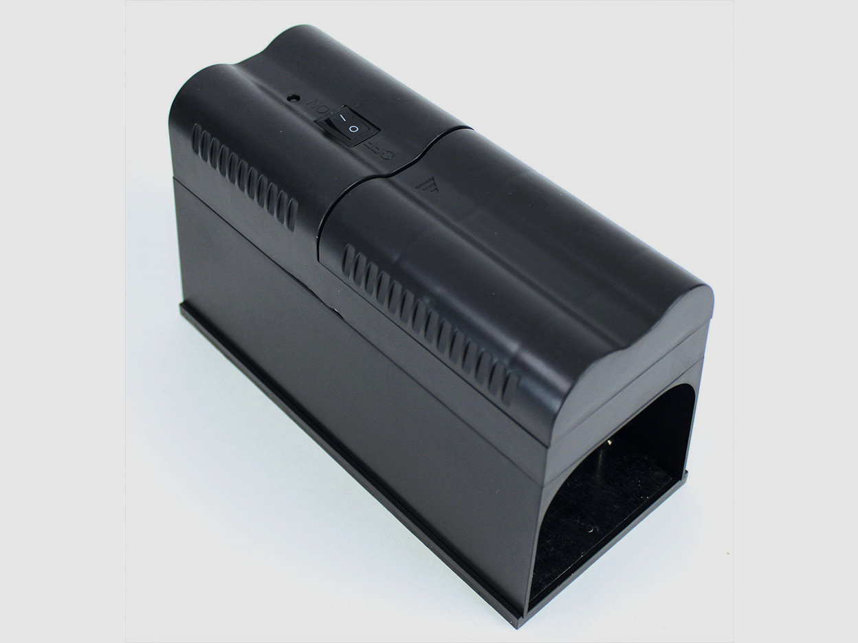 Electronic rat trap