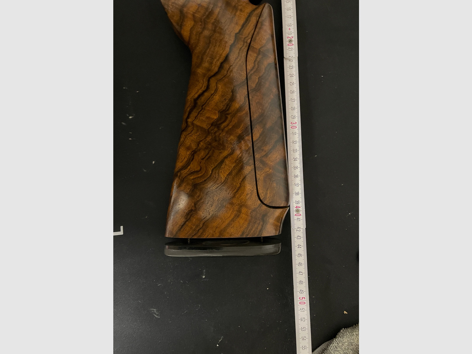 Beretta 682 Gold – Zestaw kolb (kolba tylna + kolba przednia, regulowana, orzech, praworęczna)