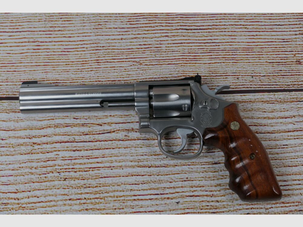 Smith & Wesson 617