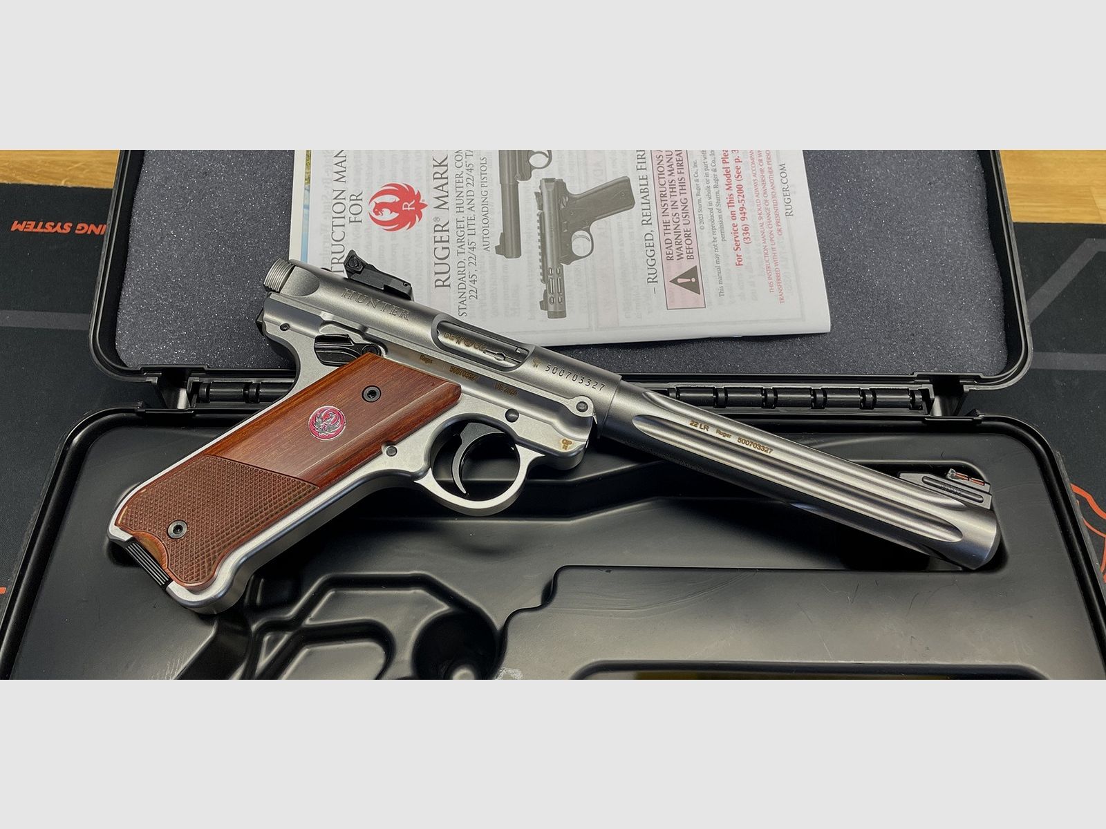 Ruger MARK / MK IV Hunter 6,68" en acier inoxydable au calibre .22lr