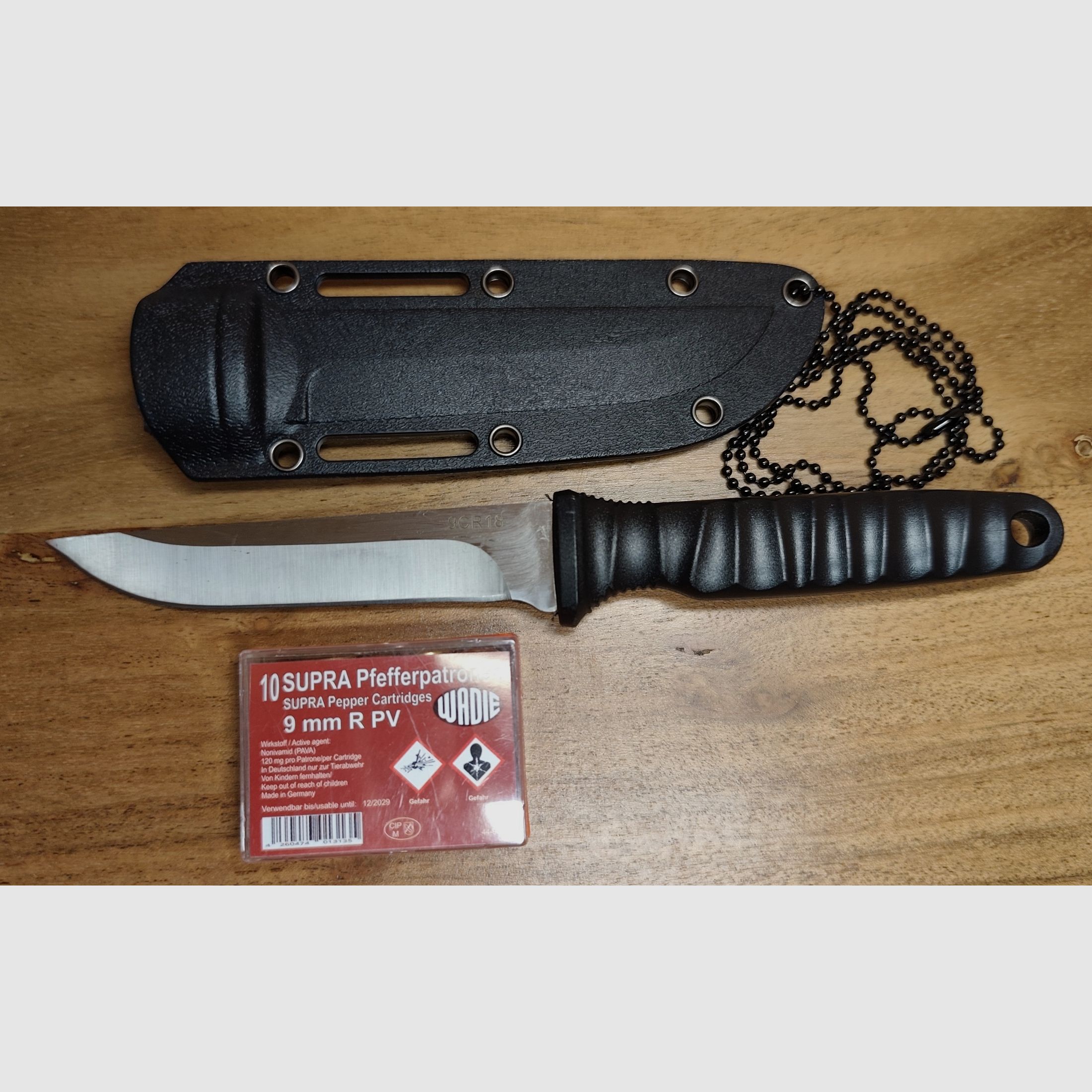 Wadie Supra pepper cartridges 9mm revolver + hunting & fishing knife