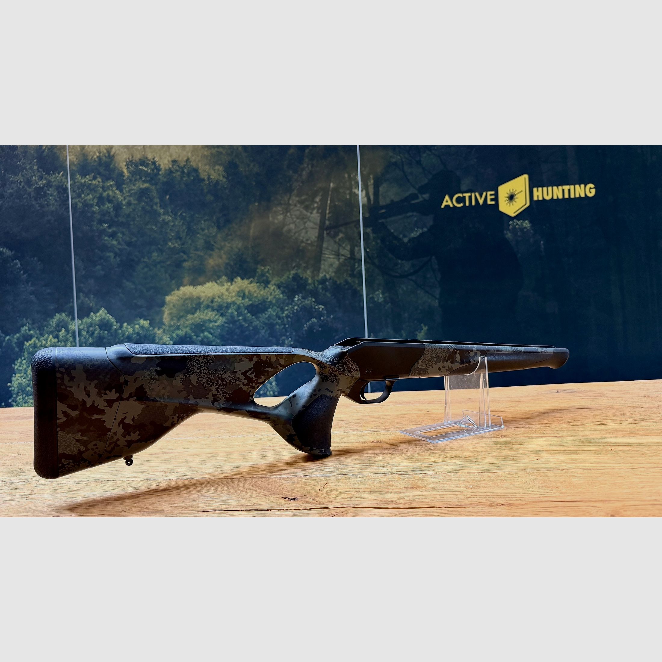 Blaser R8 Ultimate Carbon Huntec Camo housing / logo black / semi weight