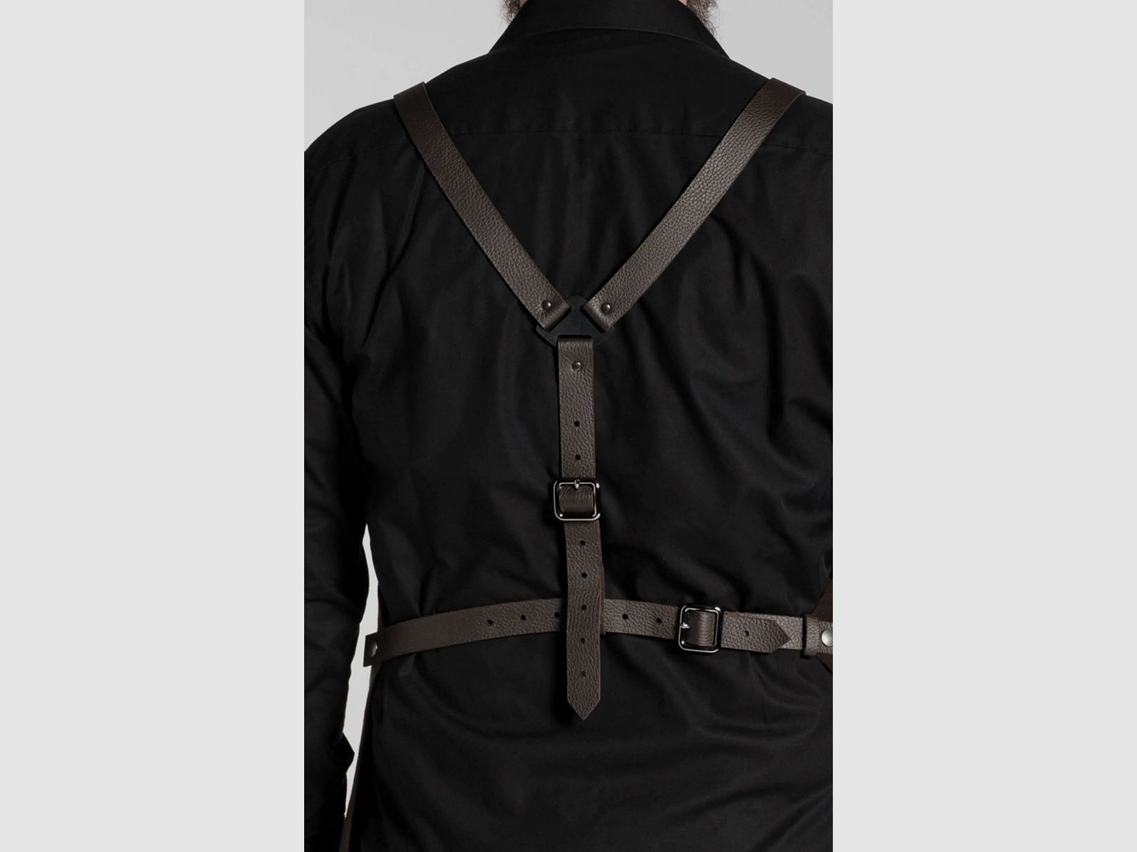 Koch- & Grillschürze, strapazierfähig und robust aus Rindleder Farbe braun