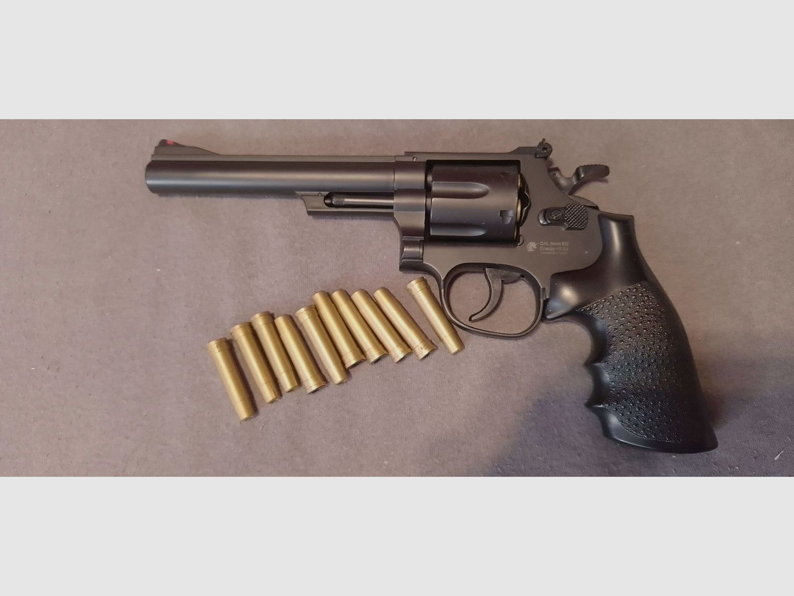 UHC M-19 6 inch revolver con extractor de casquillos, imagen 1 de 3