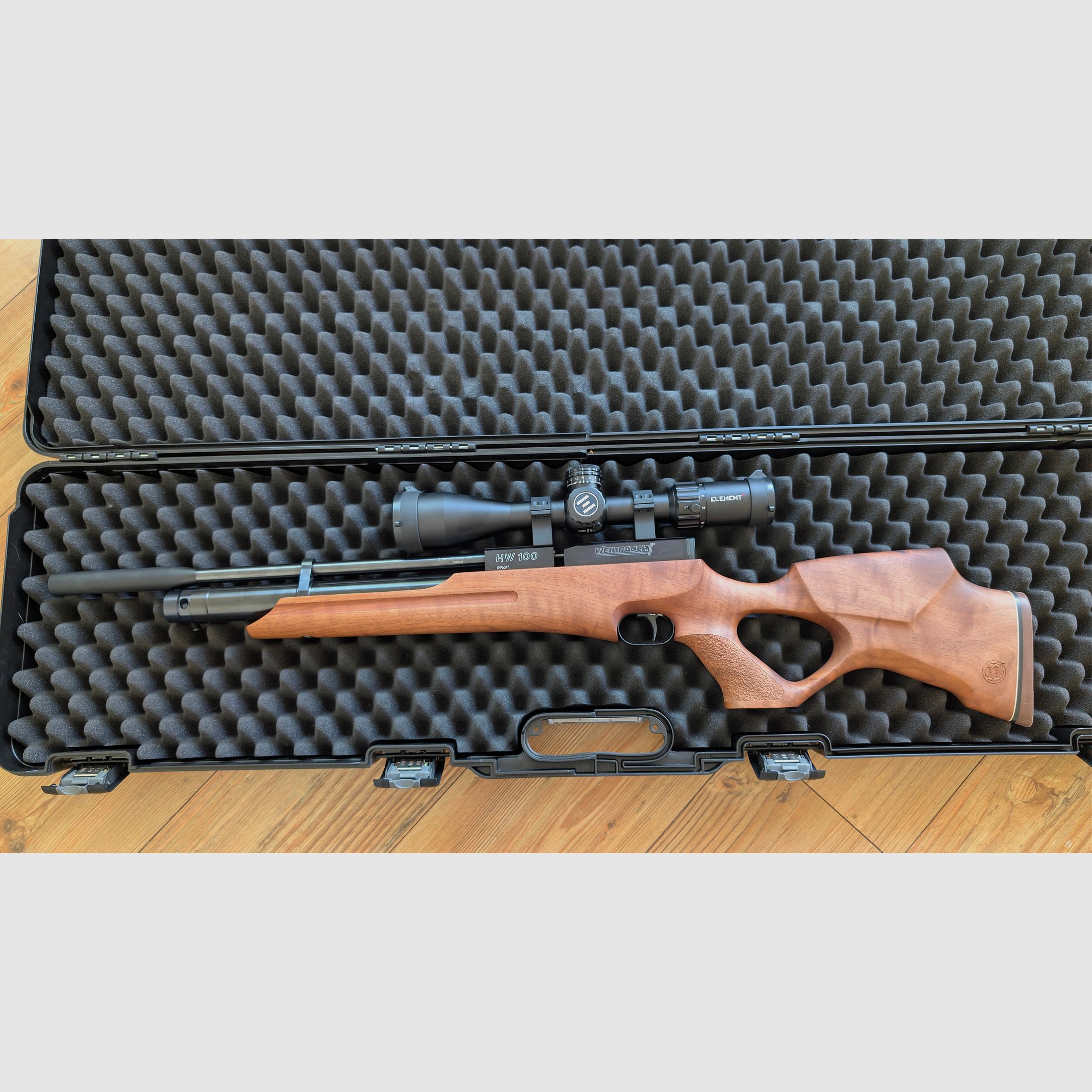 Weihrauch HW100T Set als nieuw met Element Helix 6-24x50 gen2 FFP MRAD