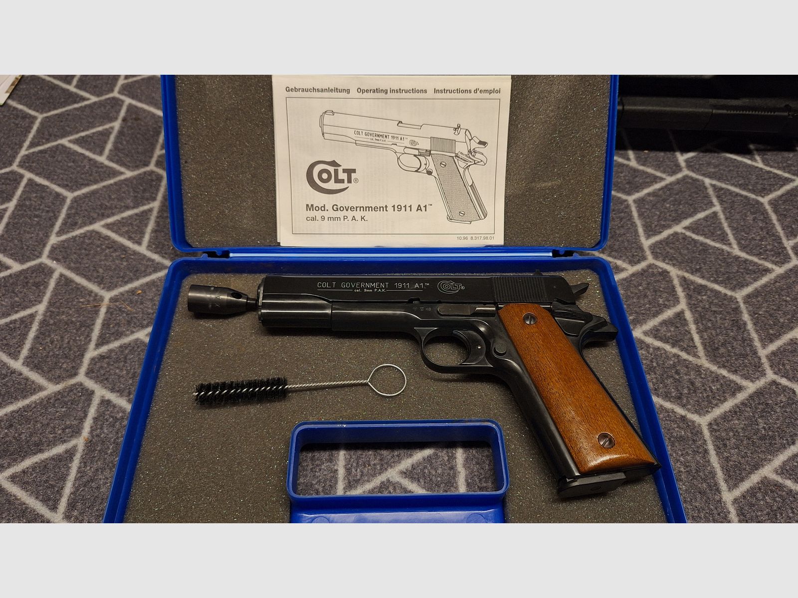 Colt Government 1911 A1 SRS pistol black wooden grips 9 mm P.A.K. new!