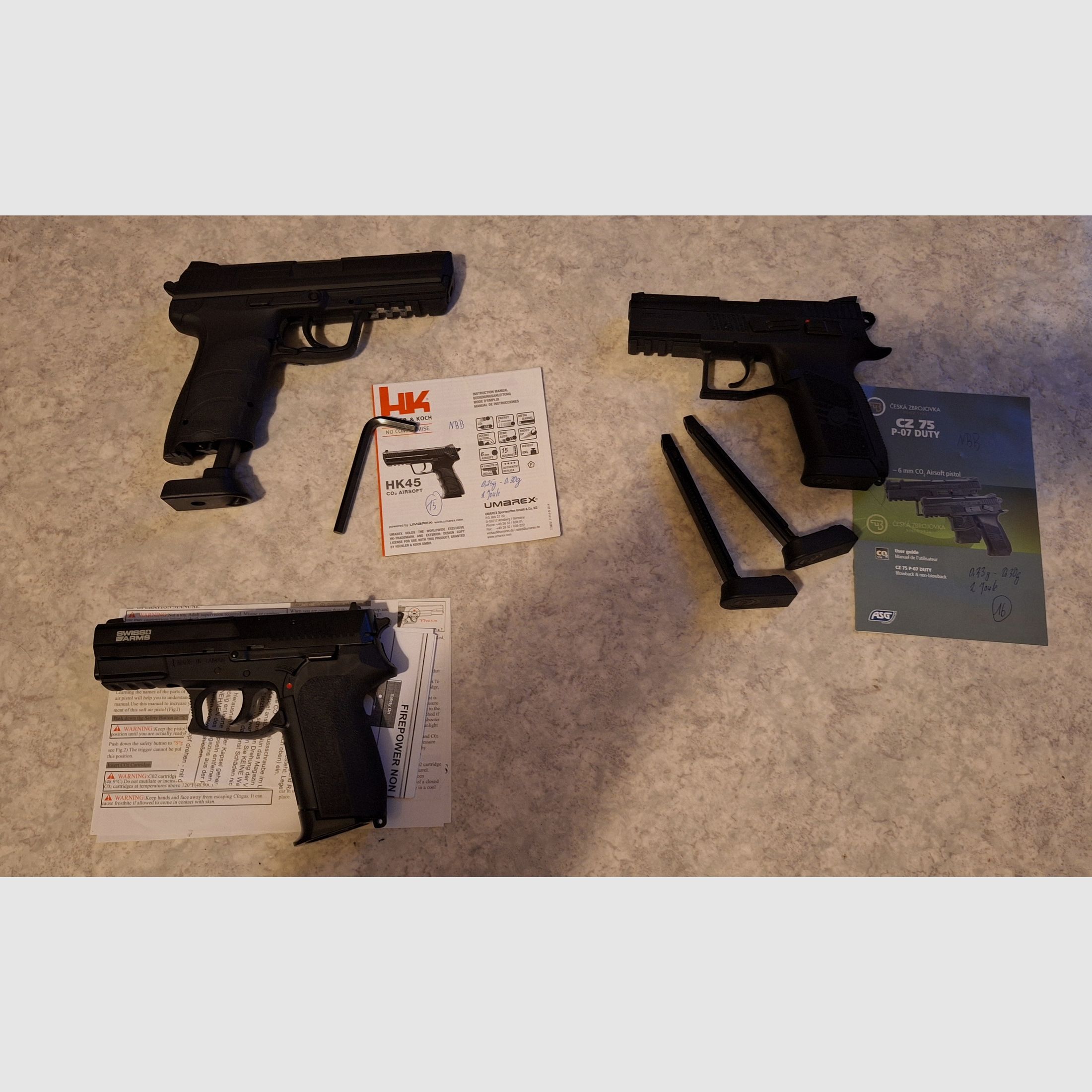 Kolekcja pistoletów Airsoft Softair w stanie jak nowa (USP, P8, Desert Eagle)