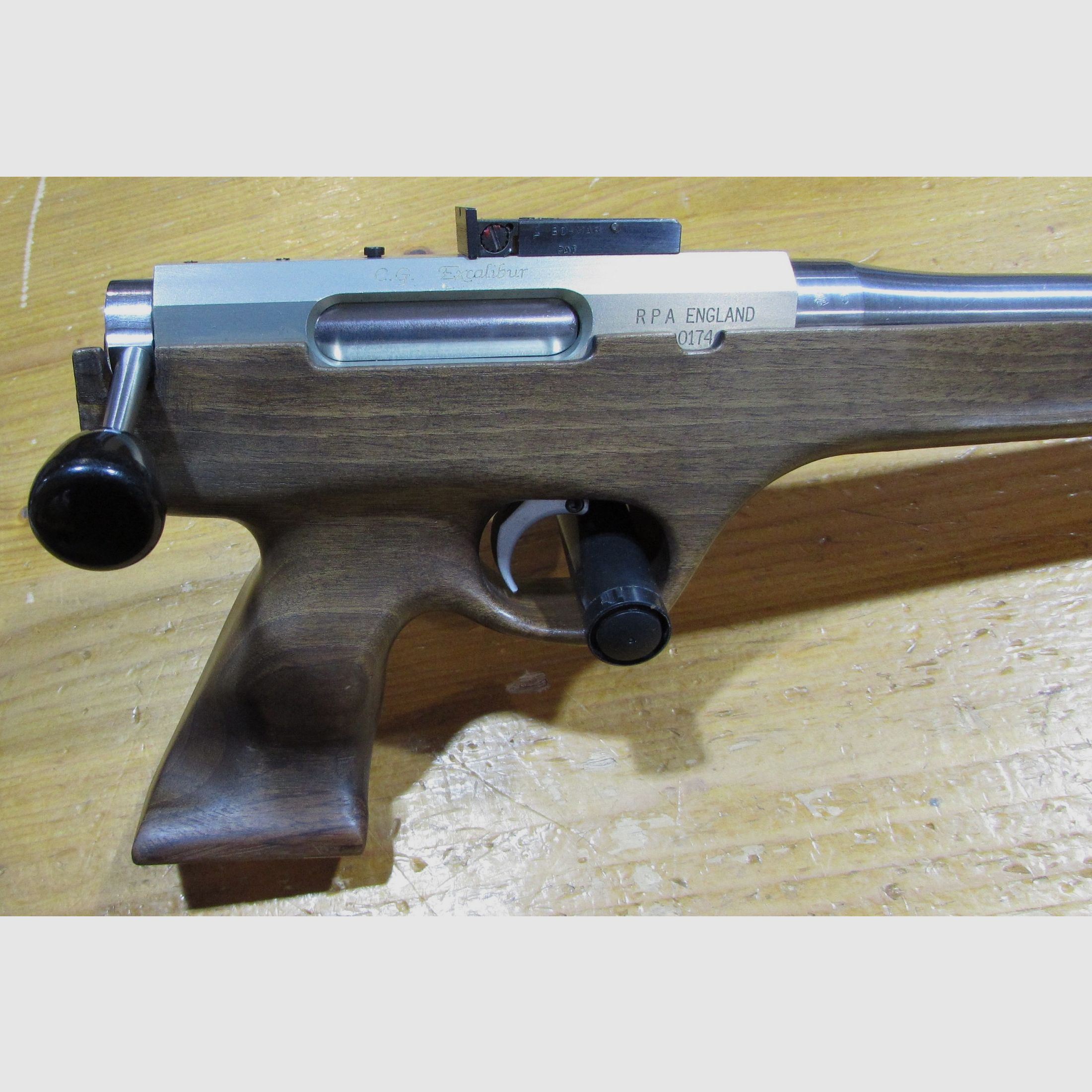 PISTOLA silueta RPA Inglaterra CG Excalibur cal. 6mm BR, imagen 2 de 5