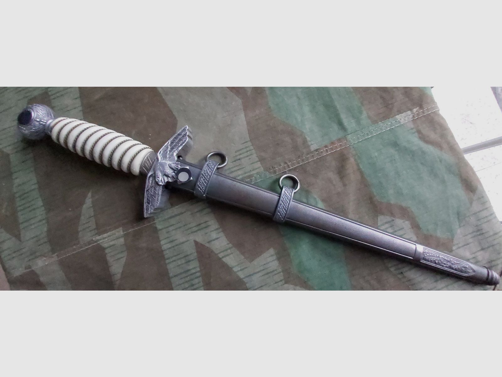 Air Force Officer's Dagger with manufacturer Paul Weyersberg & Co