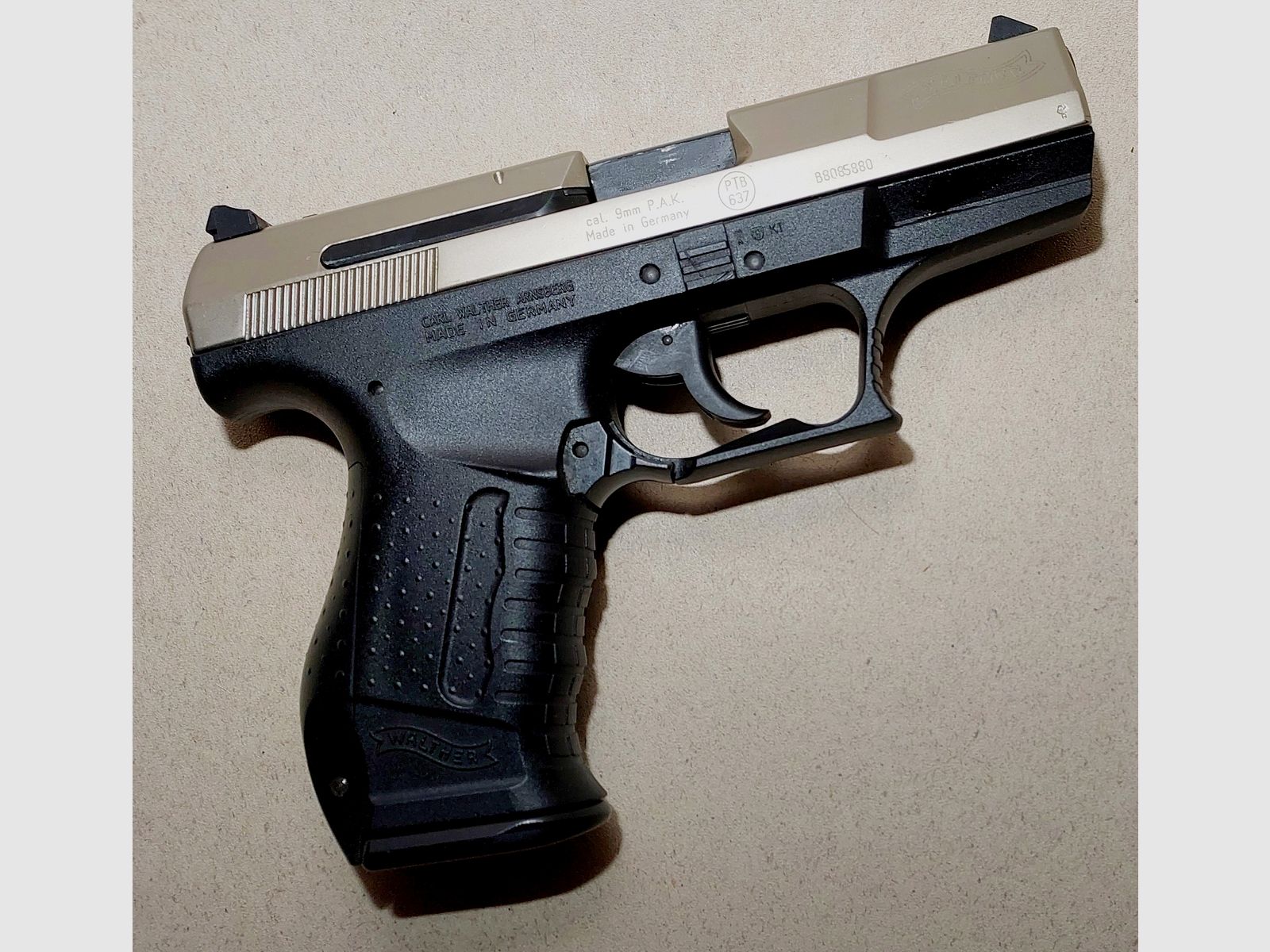 Walther P99 Schreckschuss Pistole 9mm P.A.K. bicolor Nickel (PTB 762) P 99 mit Lederholster