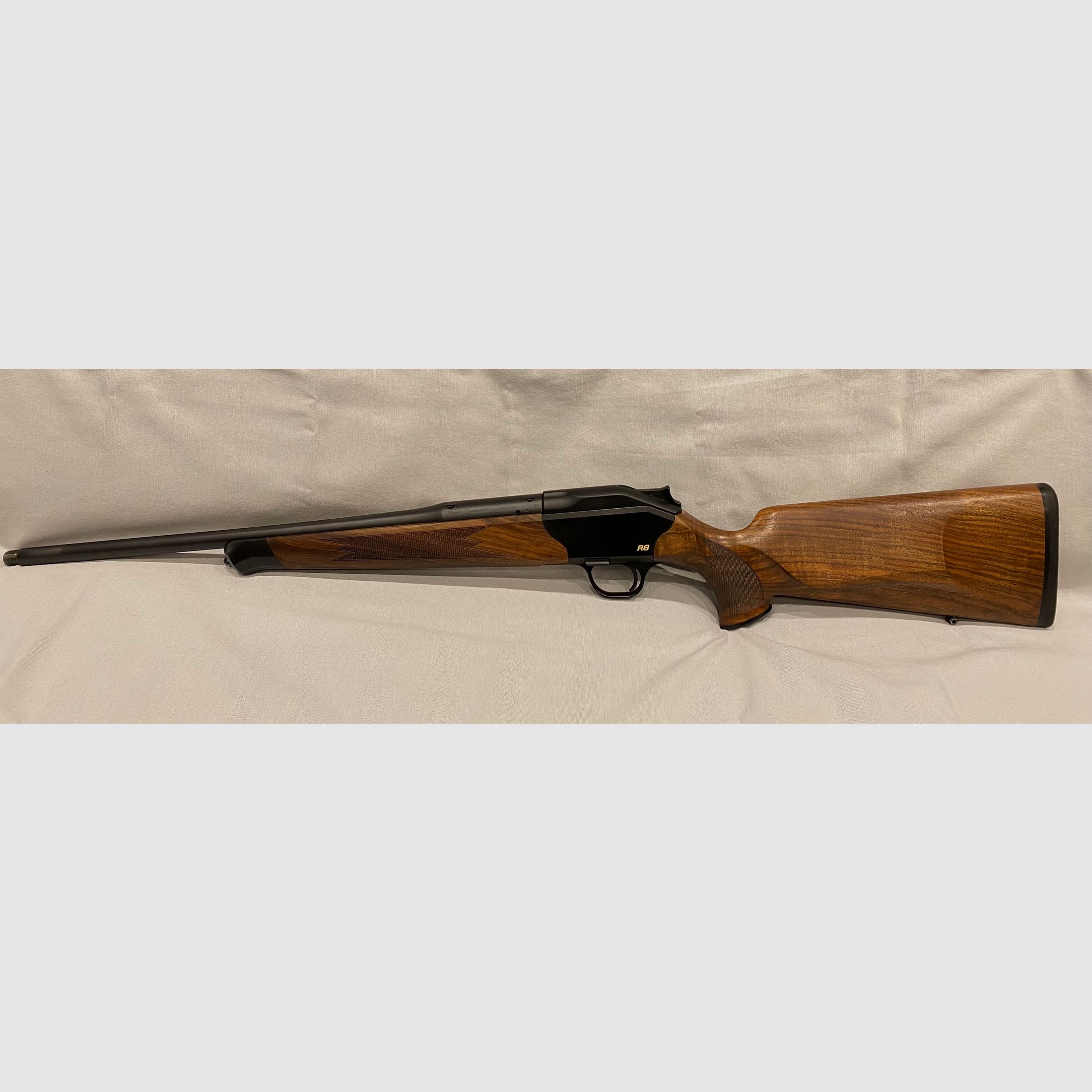 Blaser R8 Holz Standard mit Swarovski Sattelmontage 