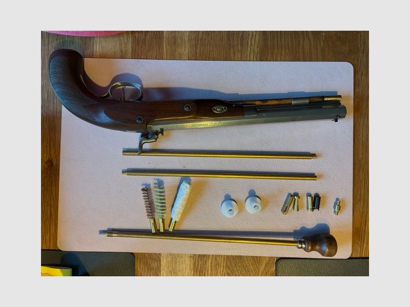 Percussion muzzleloader pistol Pedersoli Charles Moore Target caliber 45 (P18) from estate, image 3 of 6