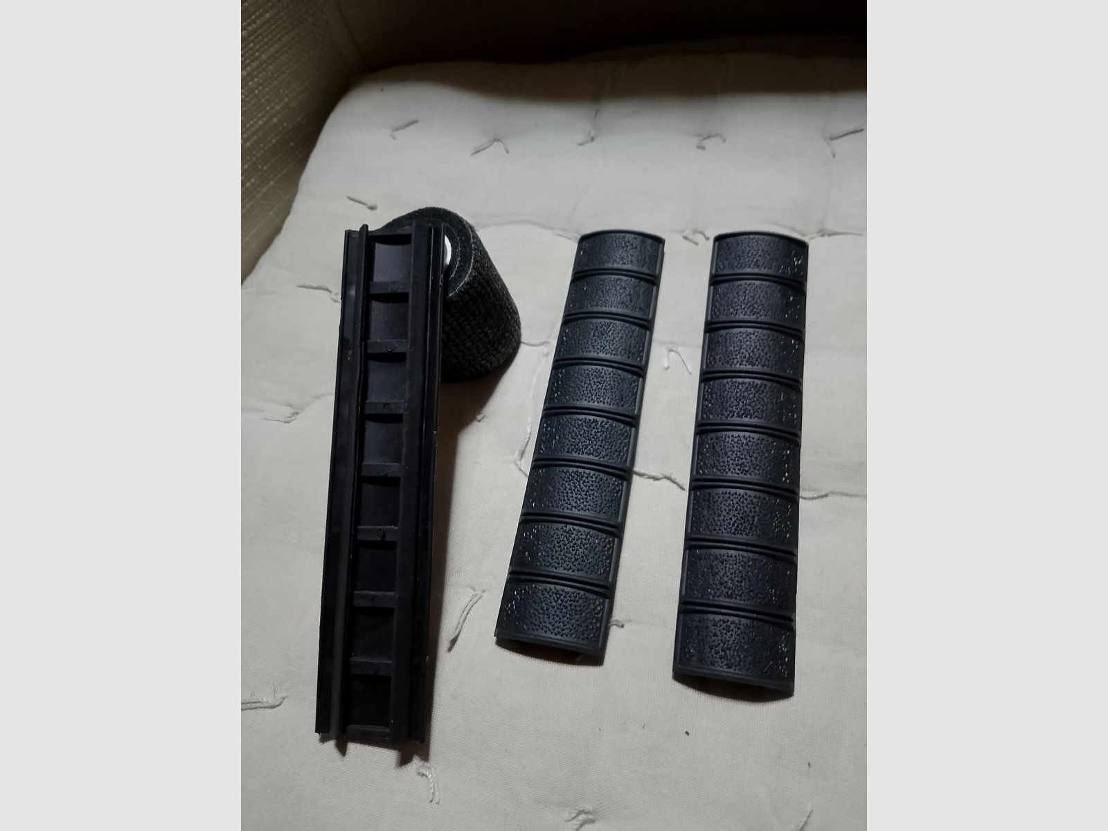 Grip tape grip + 3 rail cover like new Airsoft Softair rifle Paintball universal