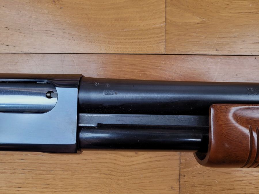 Bon fusil à pompe Remington – Mod 870 Wingmaster – Canon lisse et court 46cm12/70 – 4+1 – Excellent état, image 5 sur 15