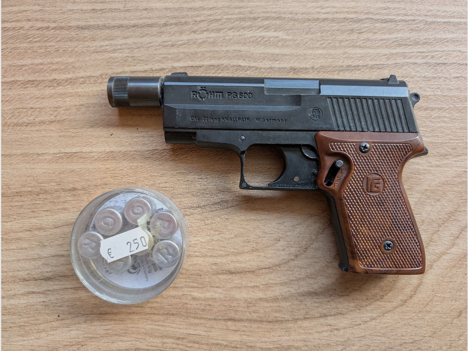 Röhm RG 600 - Erbstück inkl. Leuchtpatronen - sehr guter Zustand 