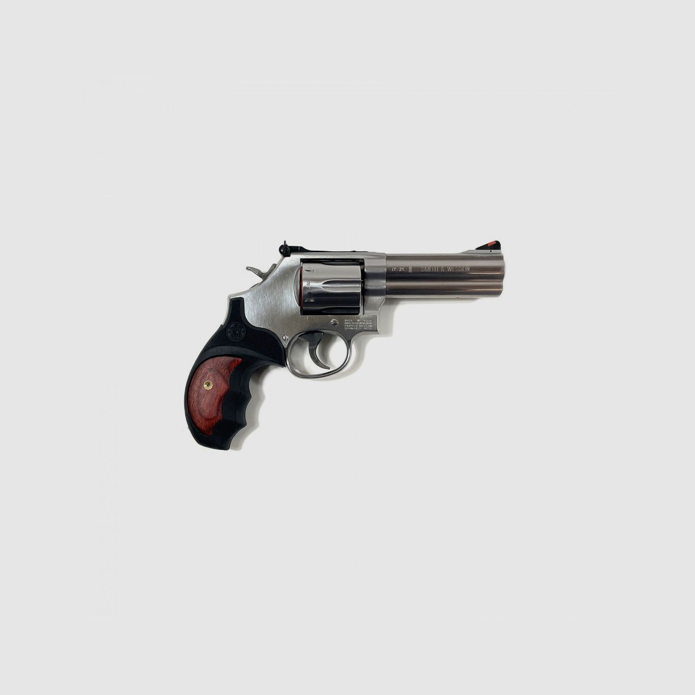 Smith & Wesson 686 Distinguished Combat Kal. 357 Magnum, Bild 1 von 6